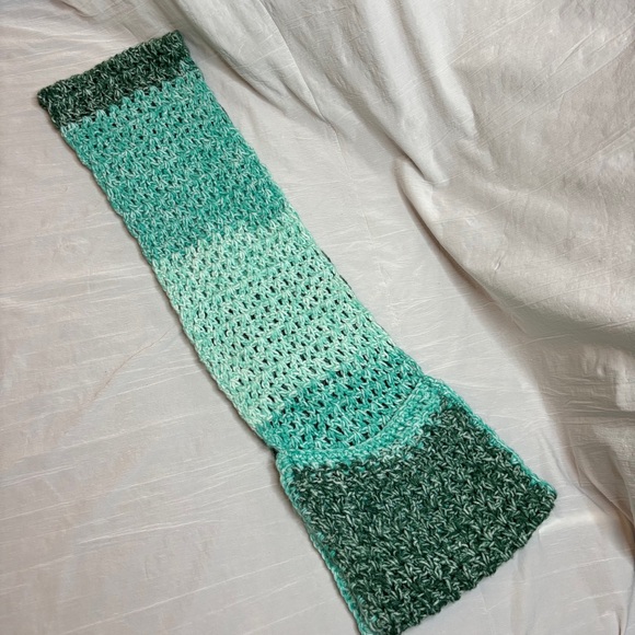 Handmade Scarf With POCKETS! Crocheted Multi Green New - Picture 5 of 5